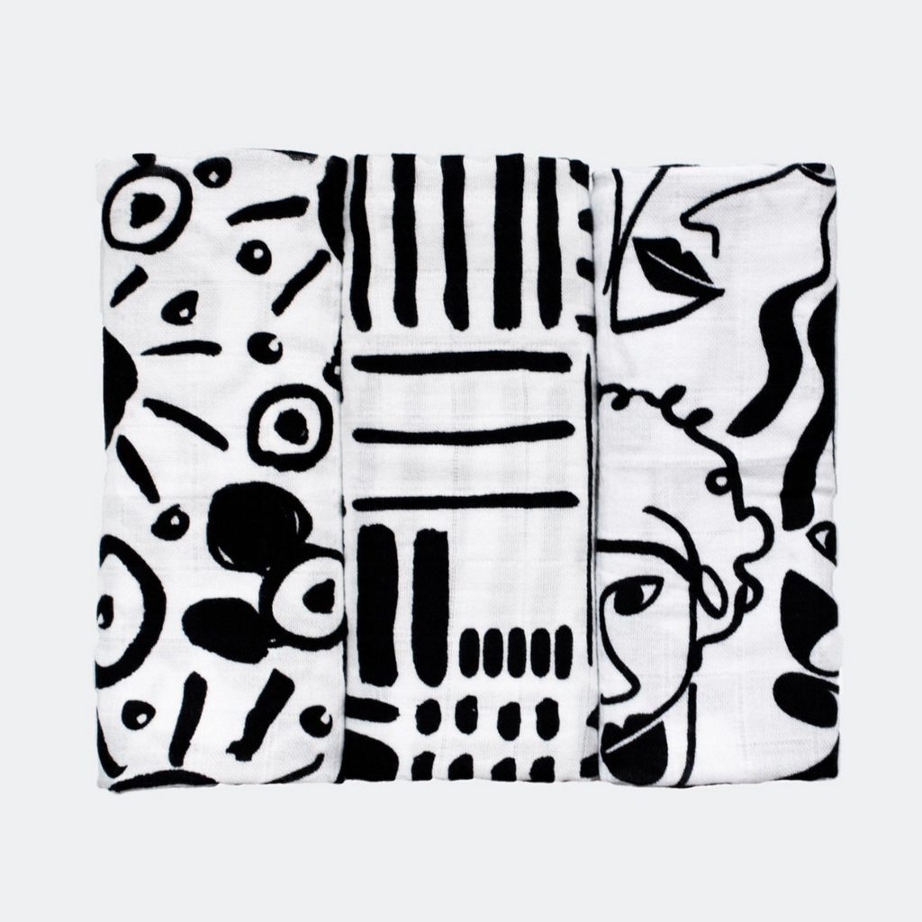 black-and-white-facial-sensory-baby-muslin