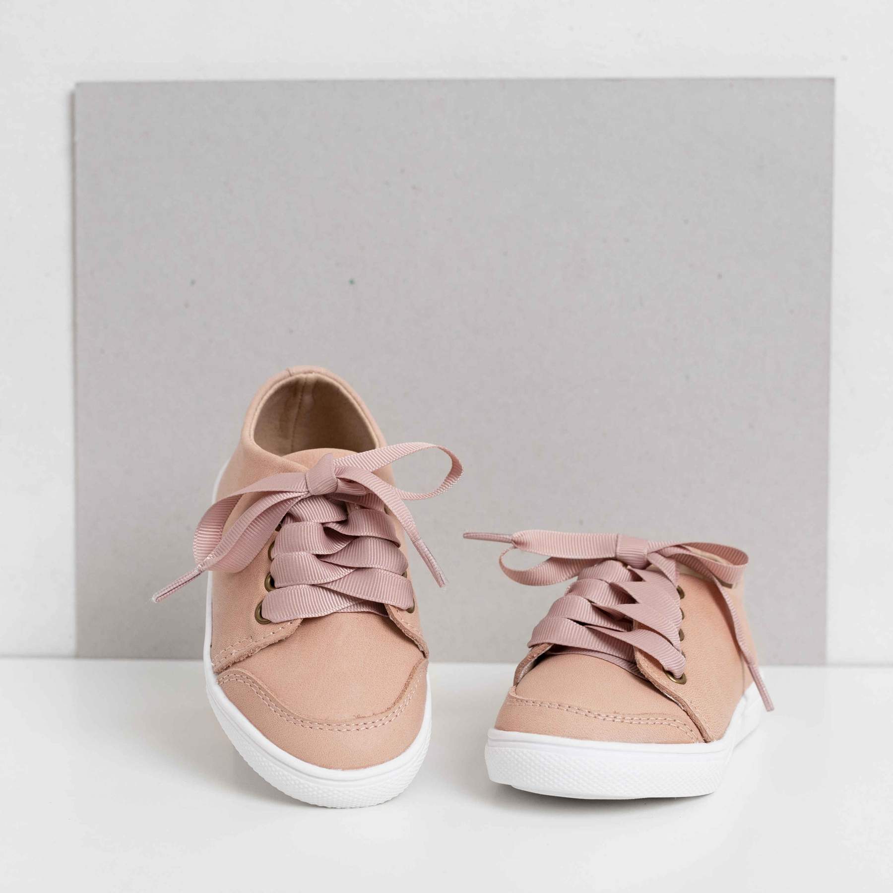 Vintage-rose-baby-and-toddler-trainer